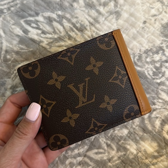 LV men’s monogram wallet - Picture 8 of 8